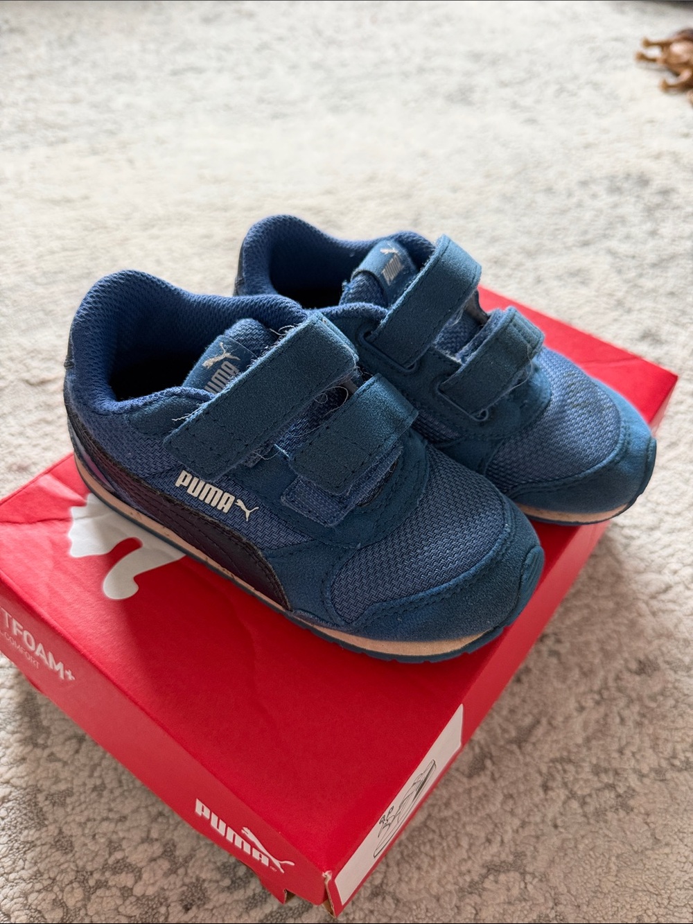 Puma Kids Blue Velcro Athletic Sneakers size 9C US